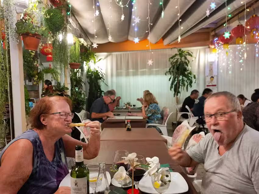 Cafeter&iacute;a Restaurante Tai