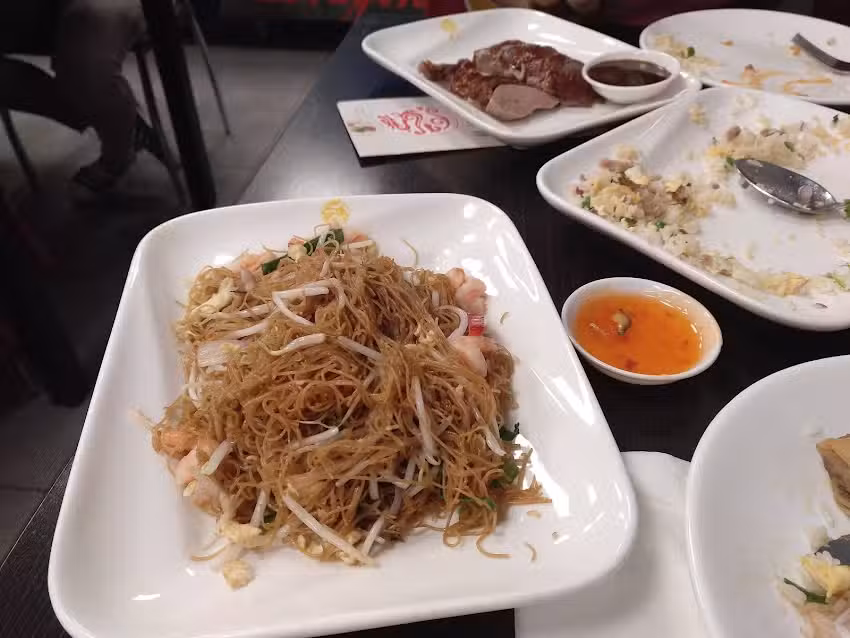 Casa Drag&oacute;n龍记美食