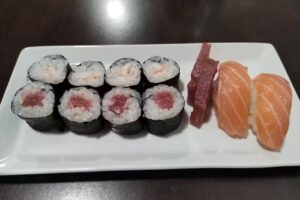 CHE SUSHI BURGUER SANT FRUITOS