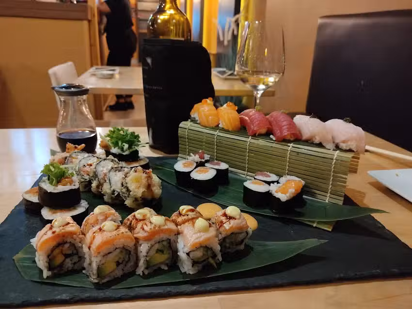 Hokkori Sushi Bar