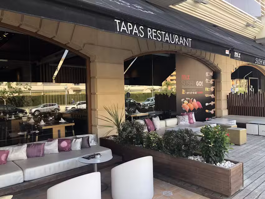 Mix La Pineda Restaurant