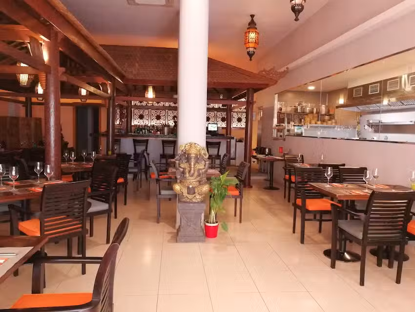 Restaurante Asian Road