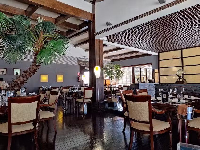 Restaurante Asi&aacute;tico &ndash; BIG HOUSE C&Aacute;CERES