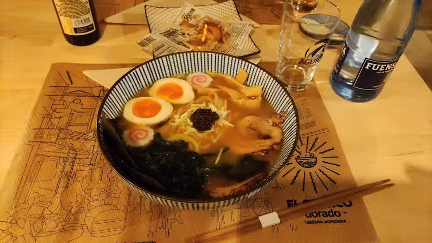 Restaurante Asi&aacute;tico &ndash; EL CUENCO DORADO