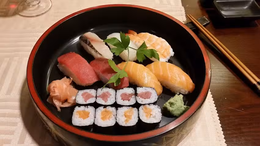 Restaurante Asi&aacute;tico Sakura