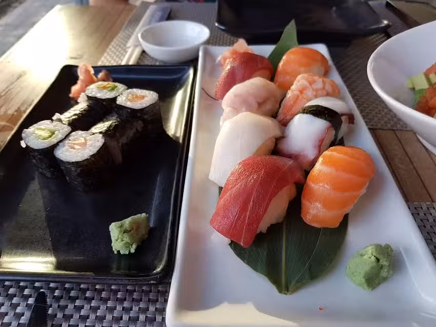 Restaurante Bonsai Garden ( NO SOMOS BONS&Aacute;I SUSHI)