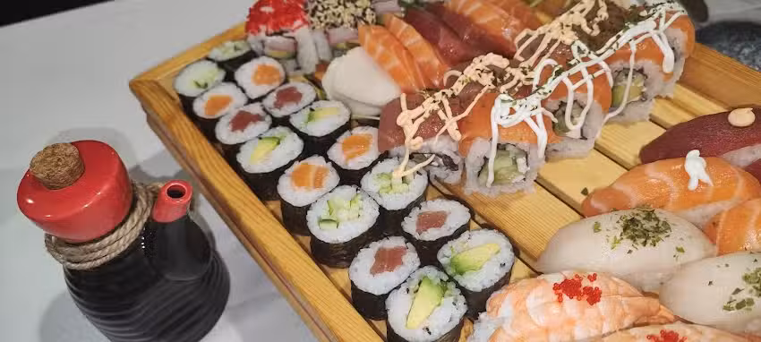 (Sushi Villanueva de la Ca&ntilde;ada )Meet gourmet