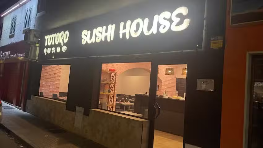 Totoro Sushi House